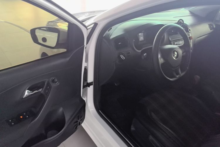Volkswagen Polo 2018 #12 Volkswagen Polo 2018 car image #12