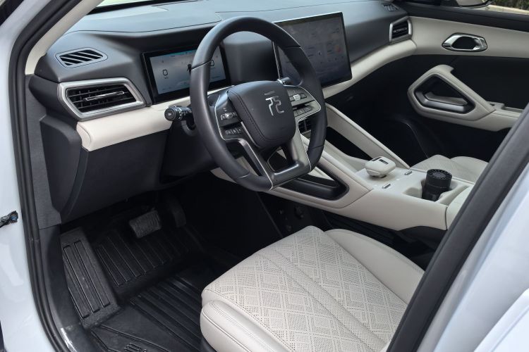 BYD YuanUP 2024 immagine di auto #9