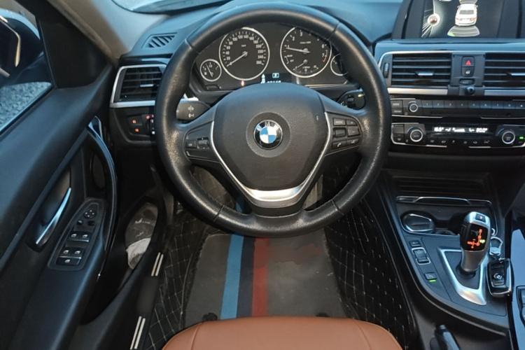 BMW 3 Series 2017 #12 BMW 3 Series 2017 car image #12