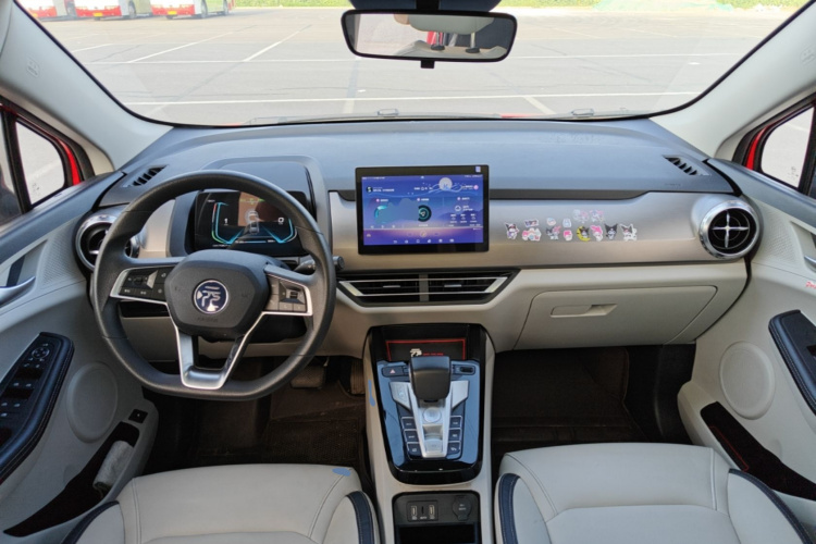 BYD Yuan Pro 2022 immagine di auto #10