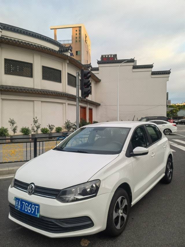 Volkswagen Polo 2014 car image 