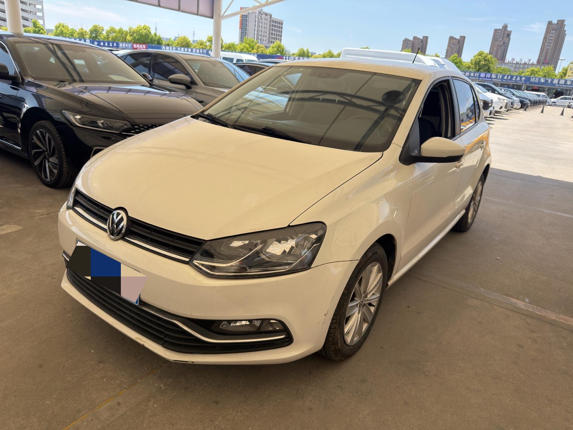 Volkswagen Polo 2014 car image 