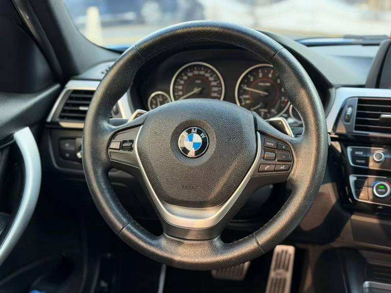 BMW 3 Series 2016 #2 BMW 3 Series 2016 car image #2