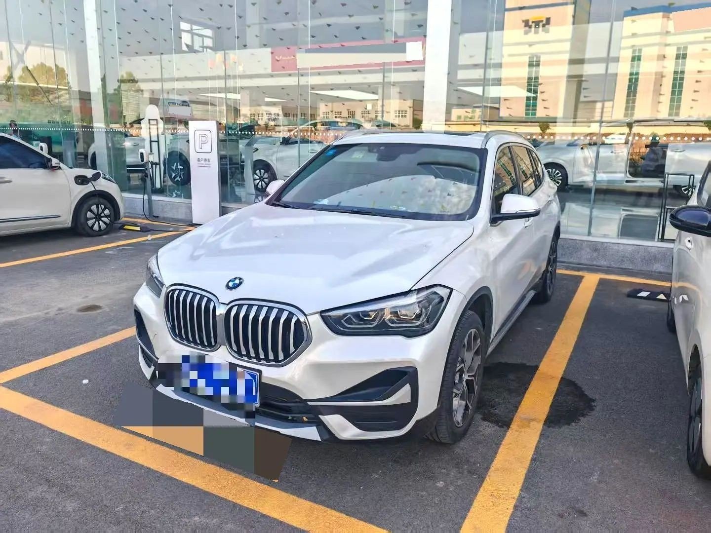 2020 immagine di auto 