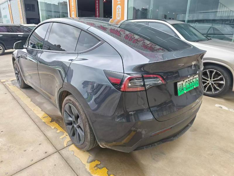 Tesla Model Y 2024 car image #7