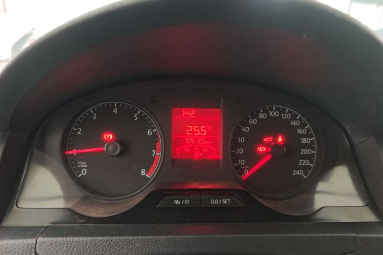 Volkswagen Santana 2017 car image #12