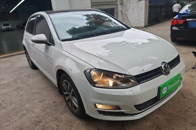 Volkswagen Golf 2015 car image #6