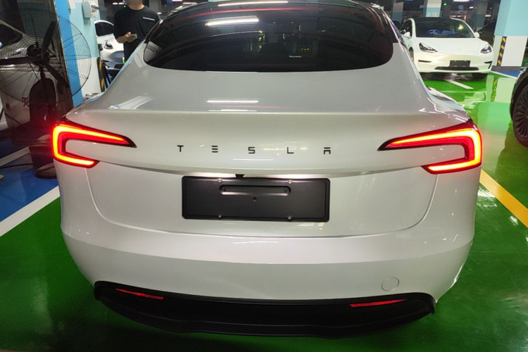 Tesla Model 3 2025 #4 Tesla Model 3 2025 car image #4