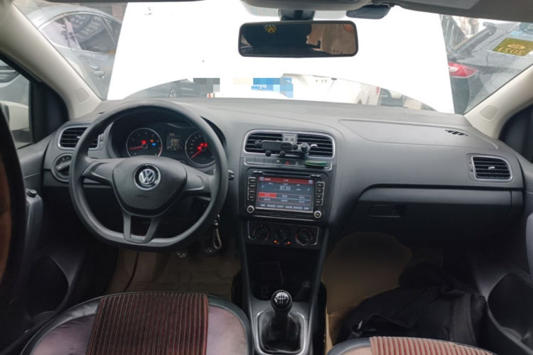 Volkswagen Polo 2015 #10 Volkswagen Polo 2015 car image #10