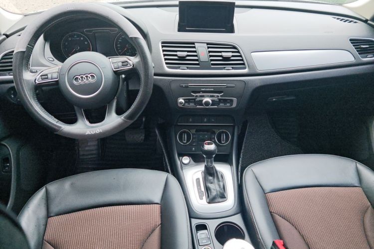 Audi Q3 2017 immagine di auto #12