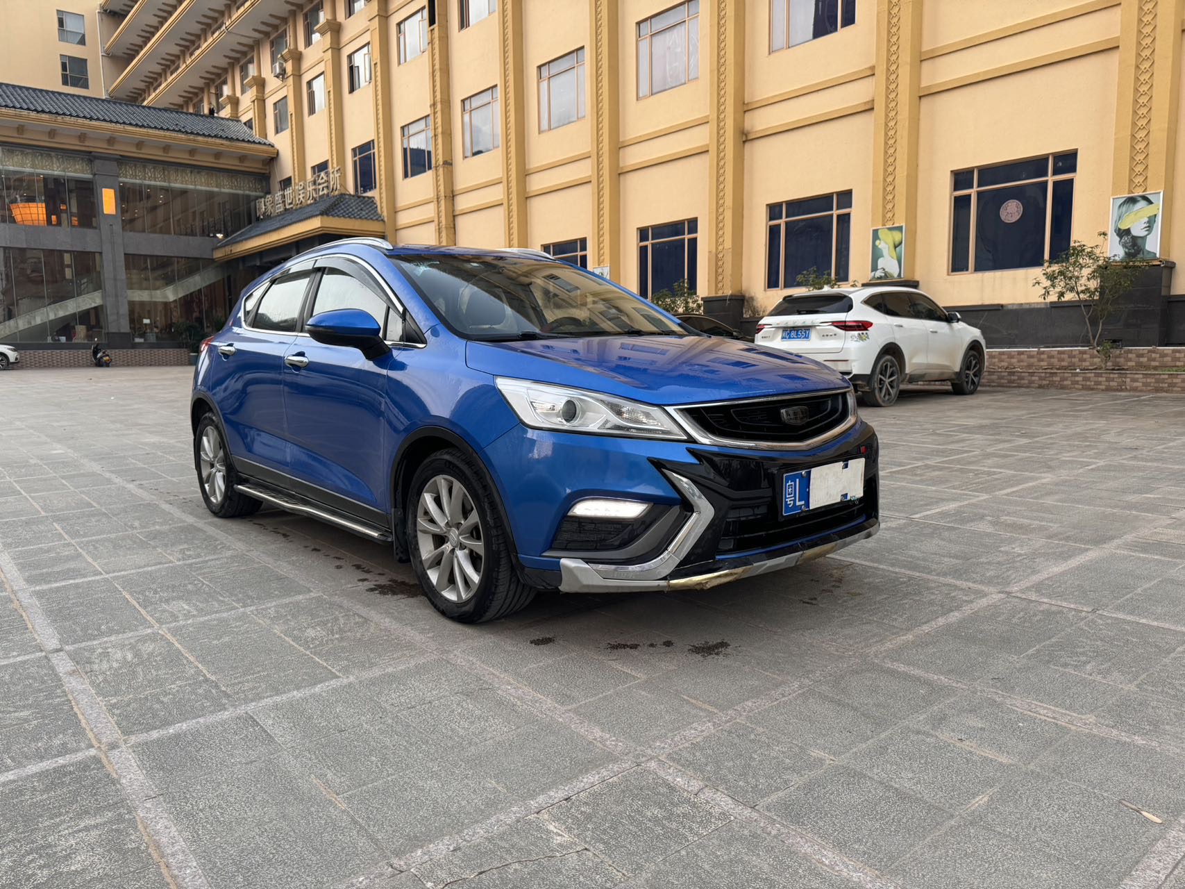 GEELY Emgrand GS 2017 immagine di auto #3