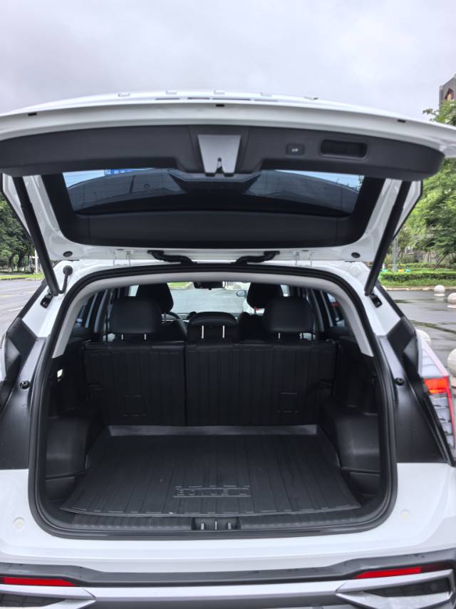 GEELY Boyue L 2025 car image #6