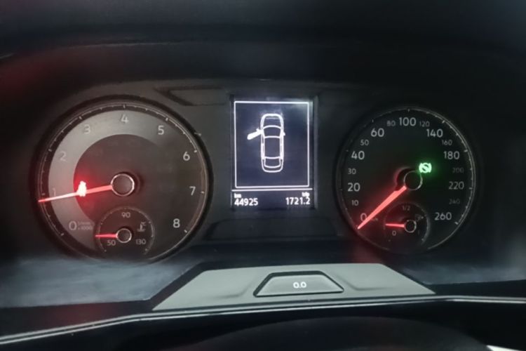 Volkswagen Lavida 2021 car image #12
