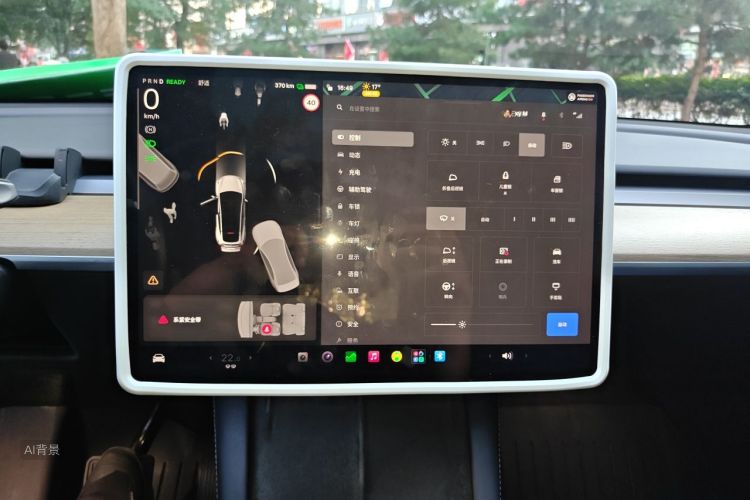 Tesla Model Y 2022 car image #13