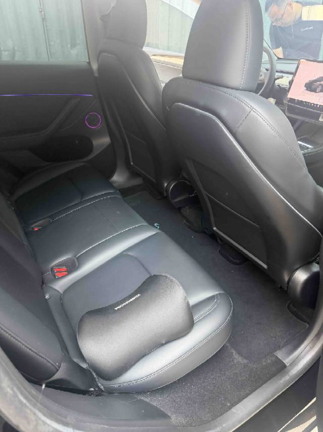 Tesla Model Y 2023 car image #4