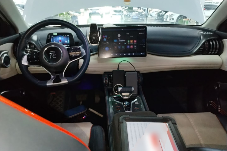 BYD Yuan Plus 2023 صورة سيارة #10