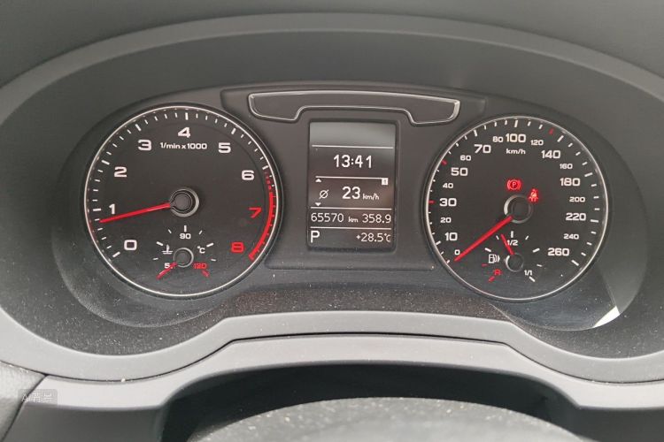 Audi Q3 2016 #14 Audi Q3 2016 car image #14