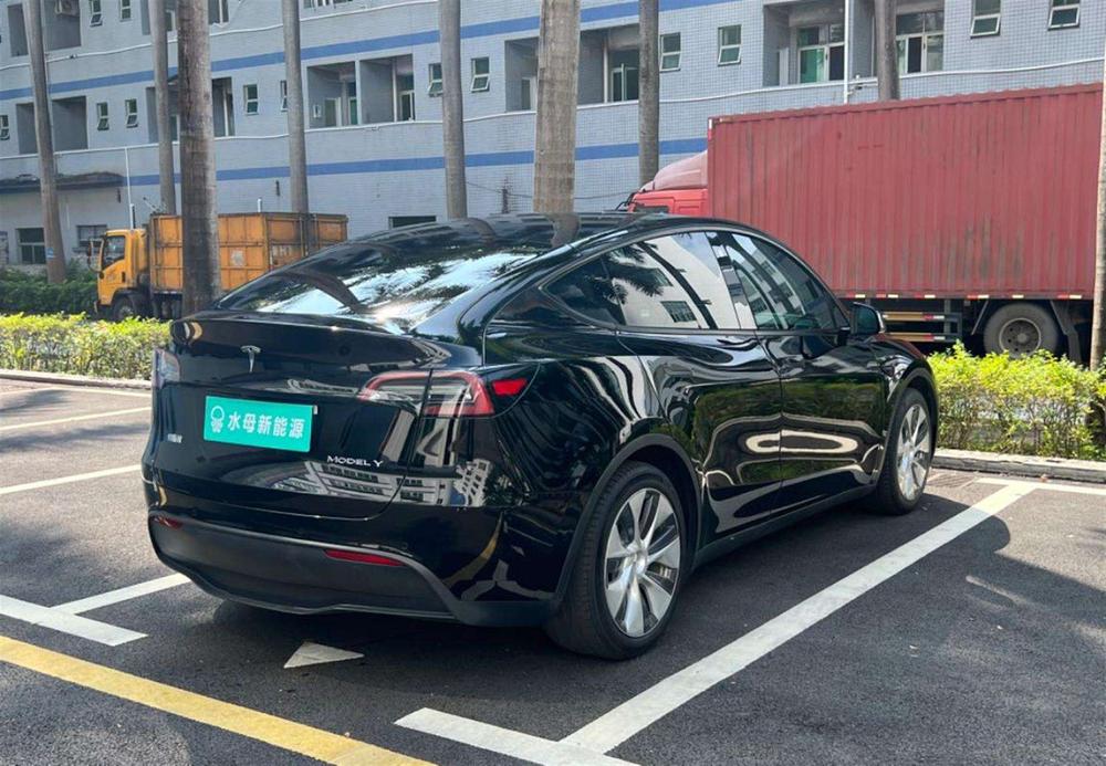Tesla Model Y 2022 #6 Tesla Model Y 2022 car image #6