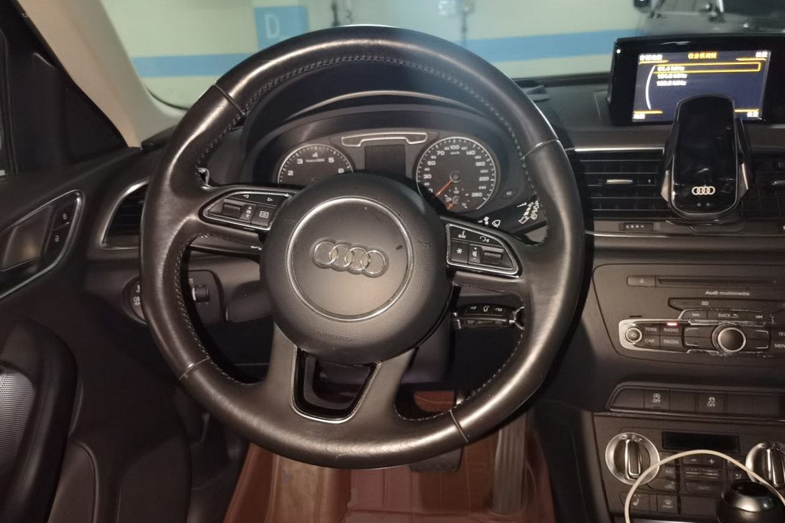 Audi Q3 2014 #22 Audi Q3 2014 car image #22
