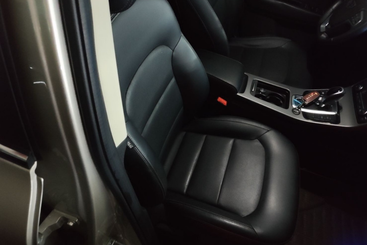 GEELY Emgrand GS 2017 car image #24