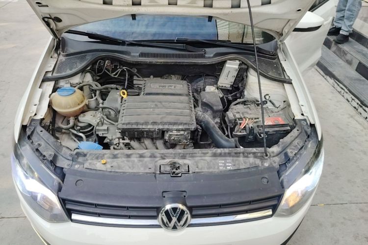 Volkswagen Polo 2017 car image #20