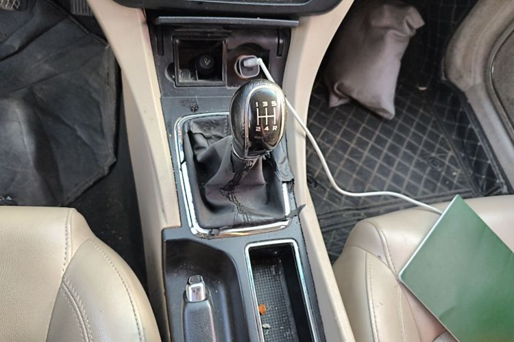 GEELY Emgrand 2018 car image #16