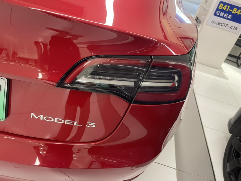 Tesla Model 3 2021 car image #4