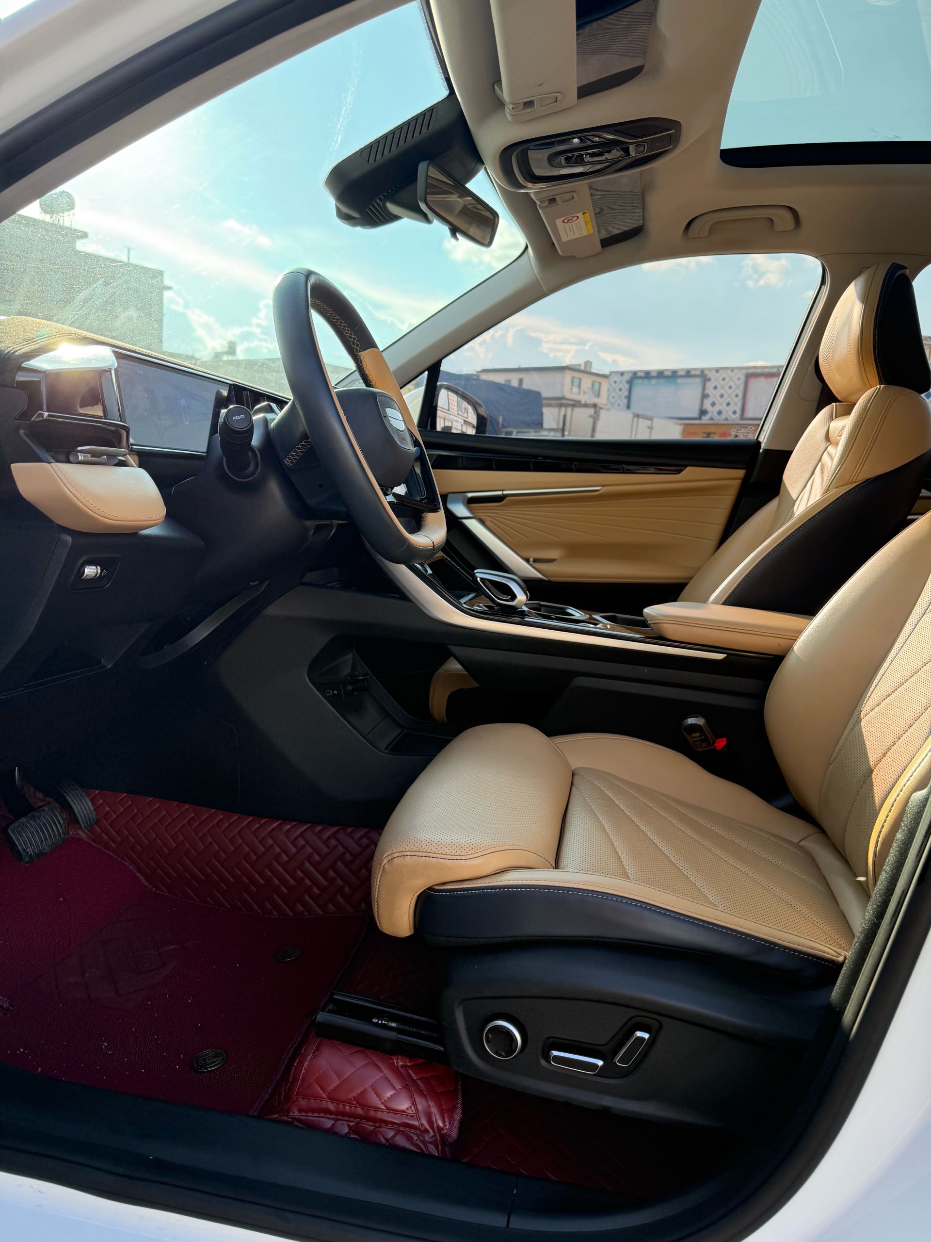 GEELY Boyue L 2022 immagine di auto #2