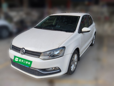 Volkswagen Polo 2015 Volkswagen Polo 2015 car image