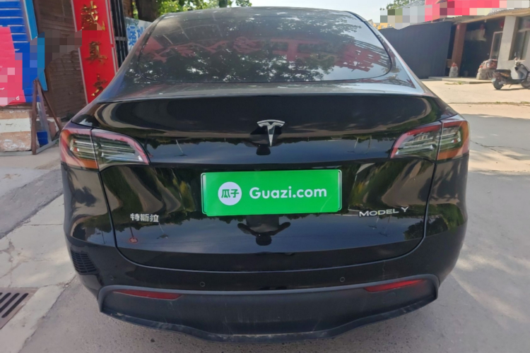 Tesla Model Y 2022 car image #4