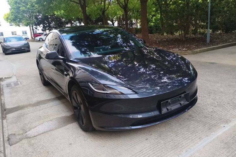 Tesla Model 3 2025 car image #6