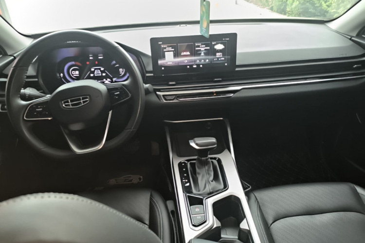 GEELY Emgrand 2022 #11 GEELY Emgrand 2022 car image #11