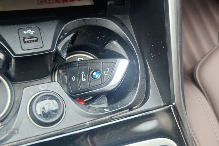 BMW 3 Series 2021 #10 BMW 3 Series 2021 immagine di auto #10