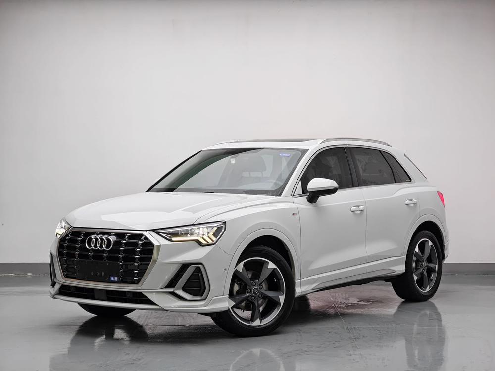 Audi Q3 2023 car image 