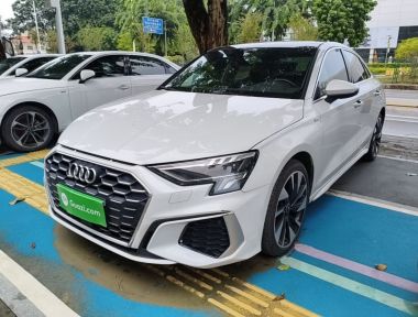 Audi A3 2024 immagine di auto 