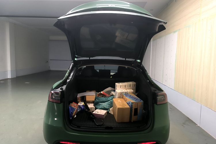 Tesla Model Y 2023 #19 Tesla Model Y 2023 car image #19