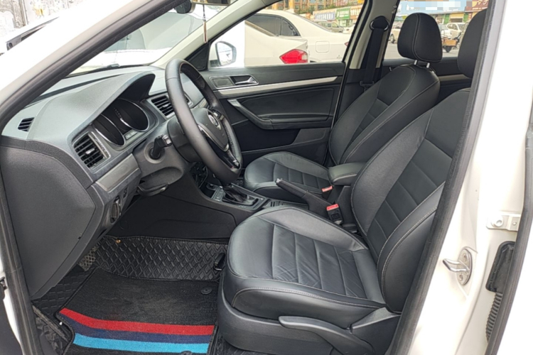 Volkswagen Lavida 2017 car image #15