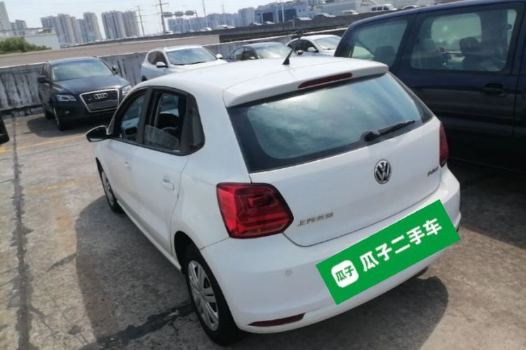 Volkswagen Polo 2017 car image #5