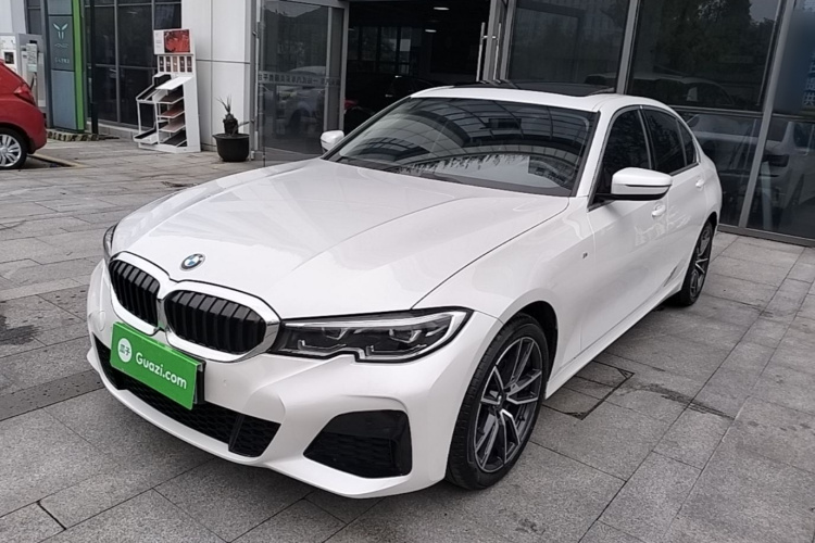 BMW 3 Series 2022 #2 BMW 3 Series 2022 car image #2