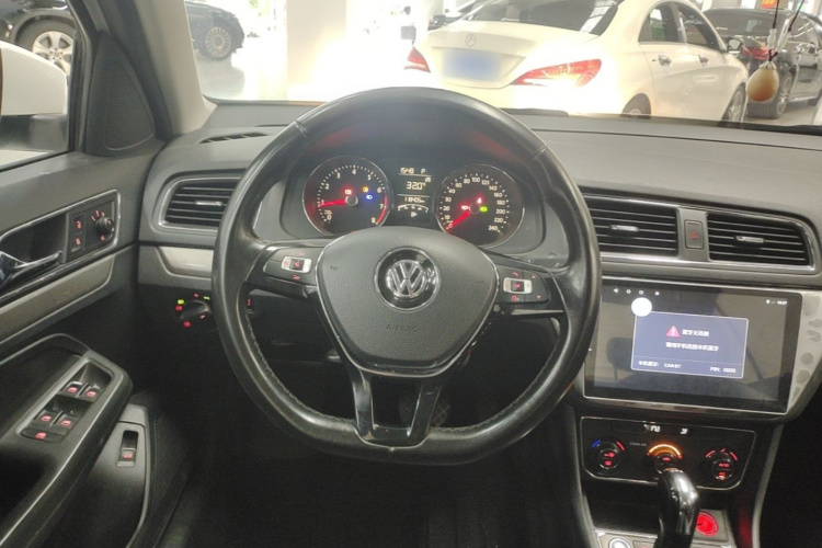 Volkswagen Lavida 2018 car image #11
