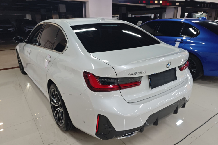 BMW 3 Series 2024 #5 BMW 3 Series 2024 car image #5