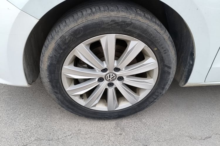 Volkswagen Bora 2023 car image #9