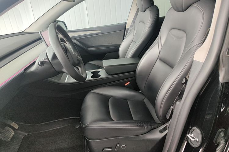 Tesla Model Y 2023 #15 Tesla Model Y 2023 car image #15