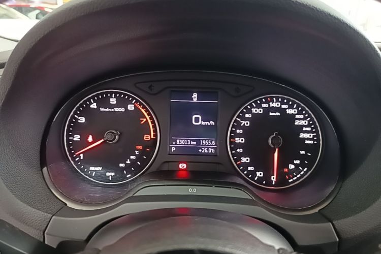 Audi A3 2018 car image #12