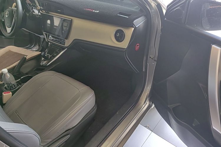 Toyota Corolla 2018 car image #22