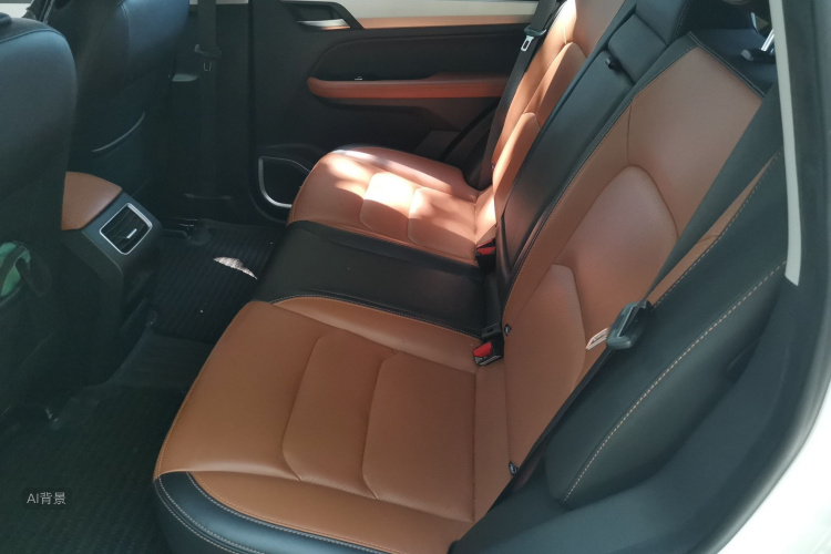 GEELY Vision X6 2020 immagine di auto #19