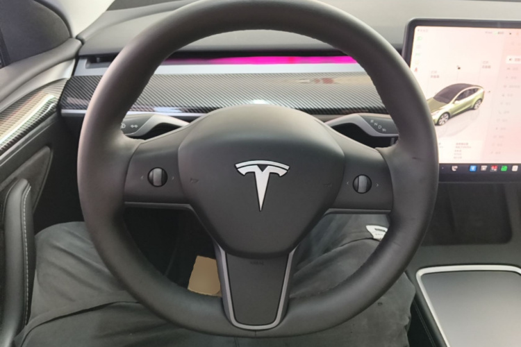 Tesla Model Y 2022 immagine di auto #11
