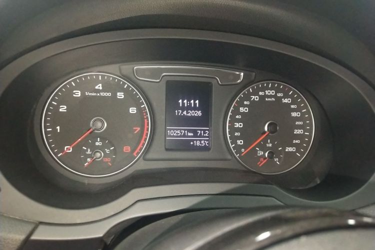 Audi Q3 2018 image de voiture #12