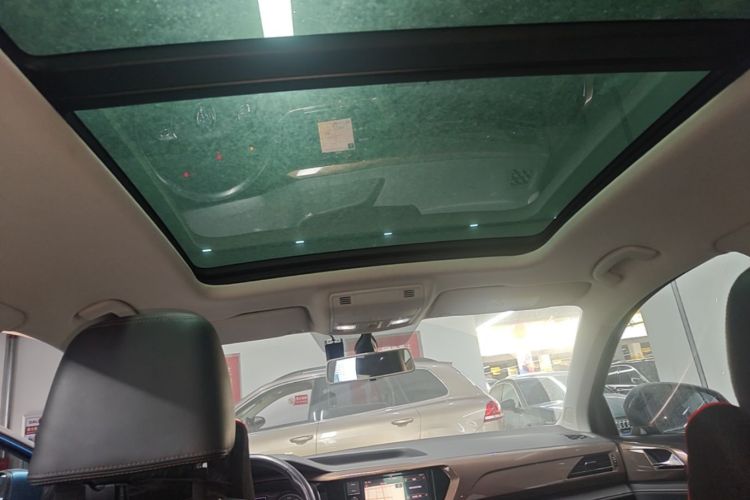 Volkswagen Tharu 2019 car image #18