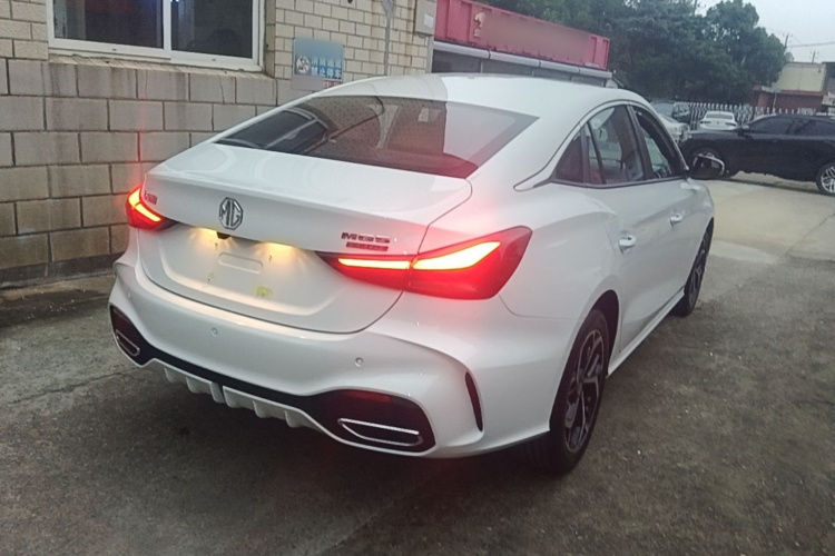 MG 5 2026 #7 MG 5 2026 imagen de coche #7